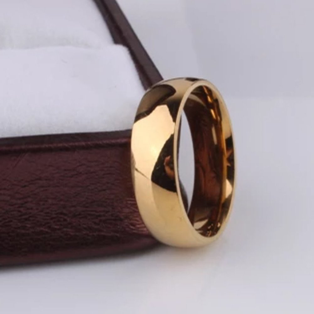 Wedding Band with Free Custom Engraving. - Picture 2 of 8
